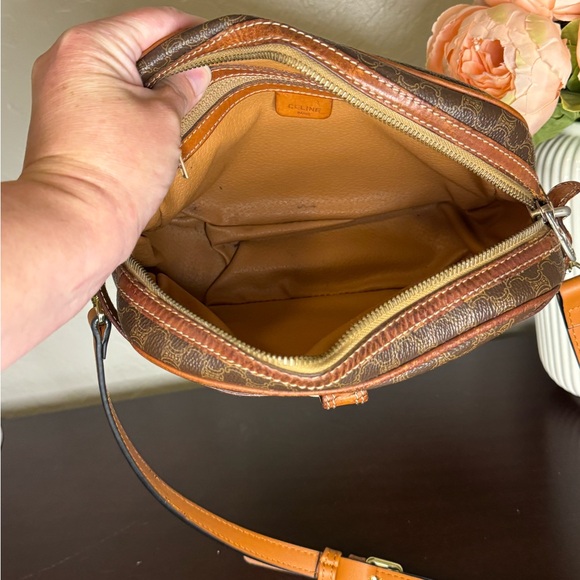 CELINE Vintage Crossbody 🎉(unbranded strap) - Picture 11 of 13